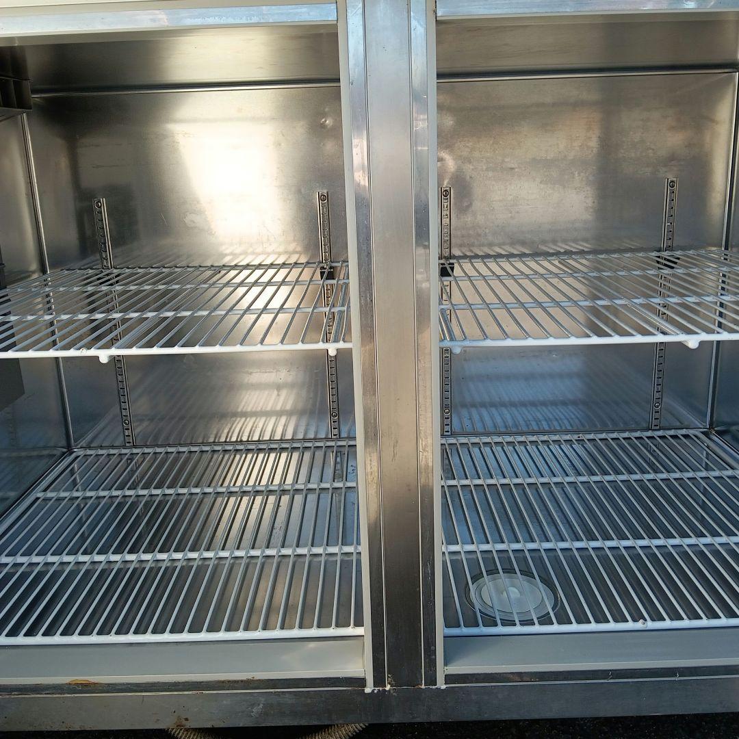 『とらとらとら』 冷蔵コールドテーブル