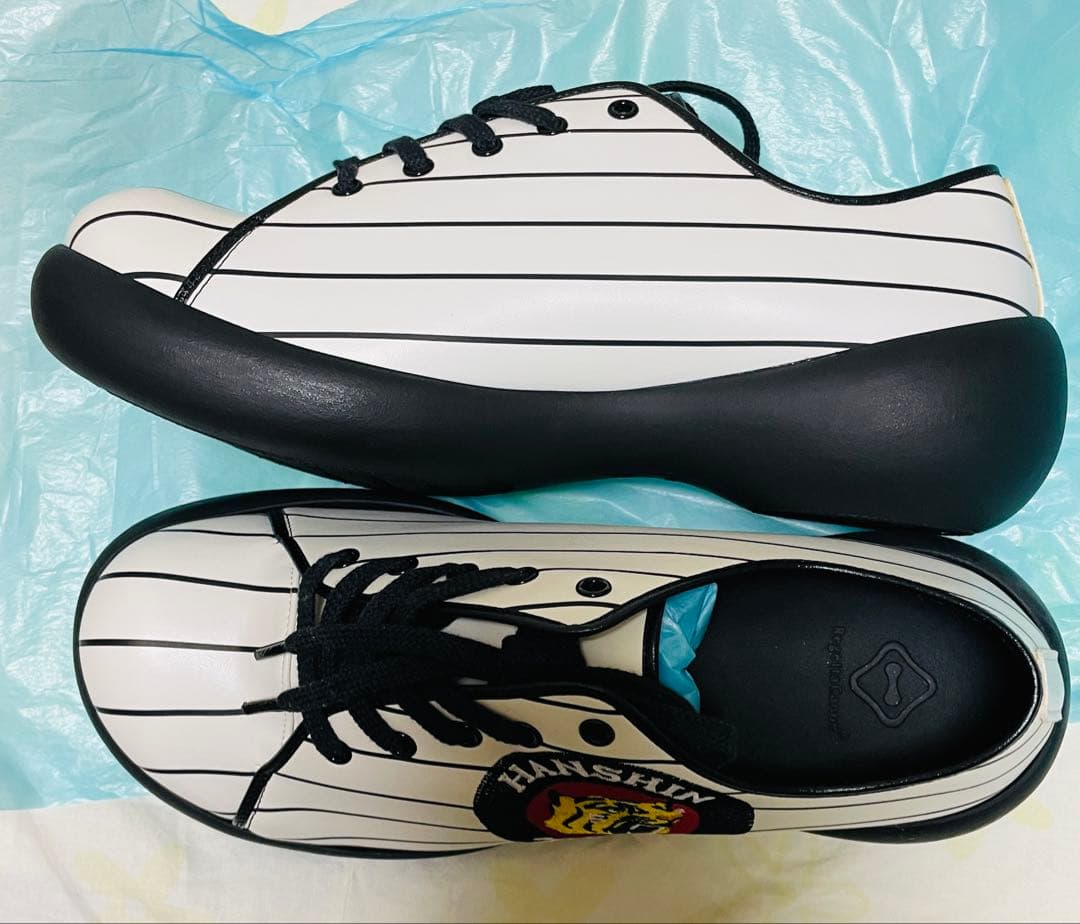 阪神タイガース ストライプスニーカー HT1003