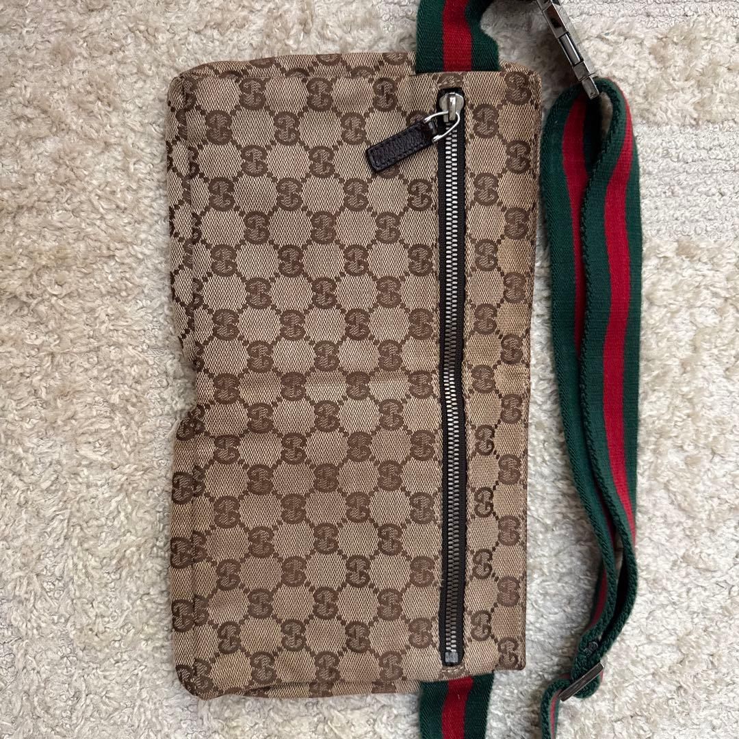 バッグ clowGUCCI