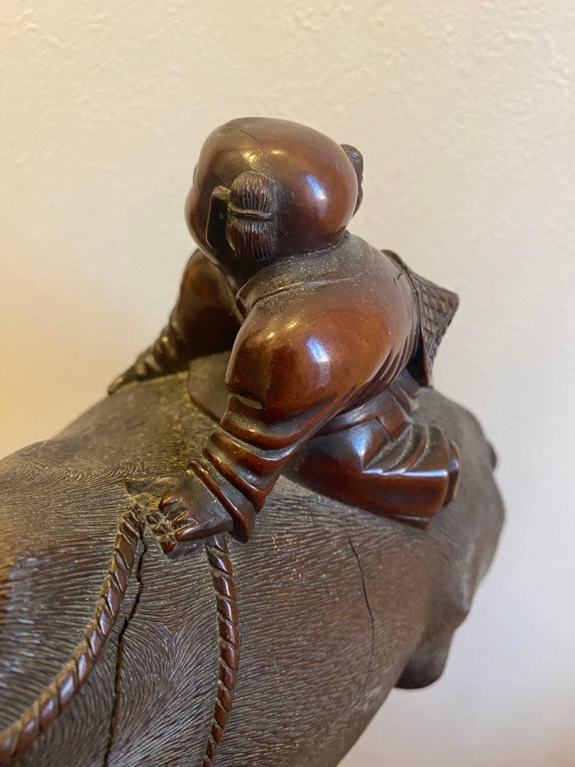 紫檀、彫刻水牛牧童像、サイズ長さ25cm重さ約1830g