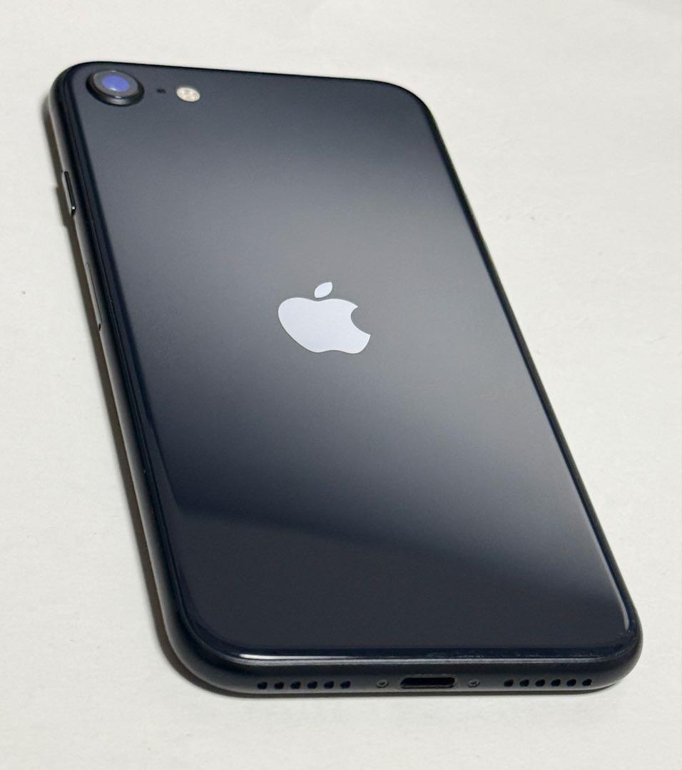 美品　バッテリー最大容量100％　iPhone SE 3 64GB SIMフリー