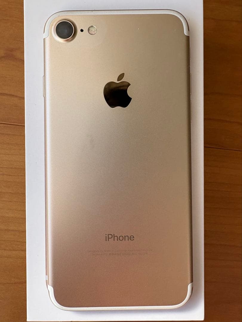 ち*ー様 Apple iPhone 7 ゴールド 256GB