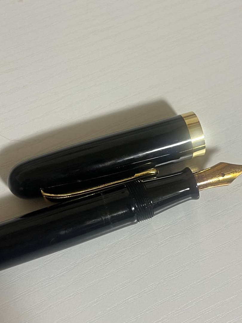 【最終値下げ】万年筆 ビンテージ 昭和 金製k14ペン先 漆仕上げ