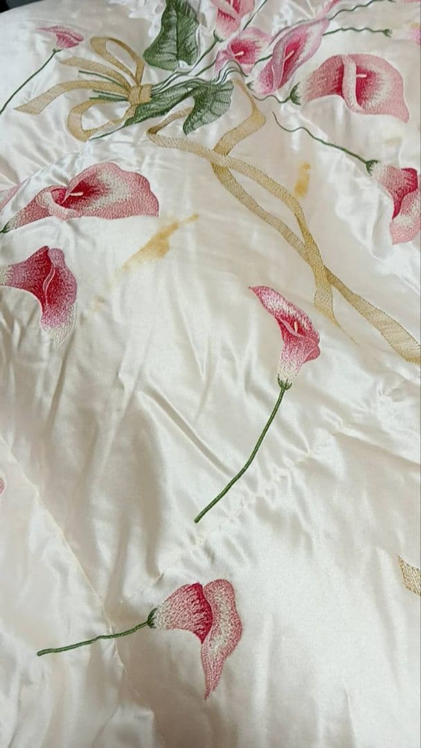 丸八真綿　掛け布団　シングル　ソワリー　ダウン90%　羽毛1.5キロ　シミあり