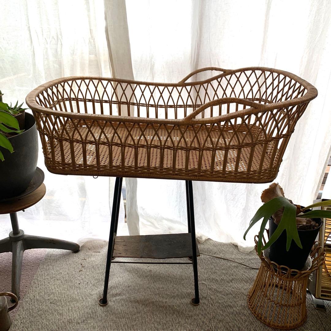 ヴィンテージ　ベビーベッド 籐 ラタン かご インテリア アンティーク