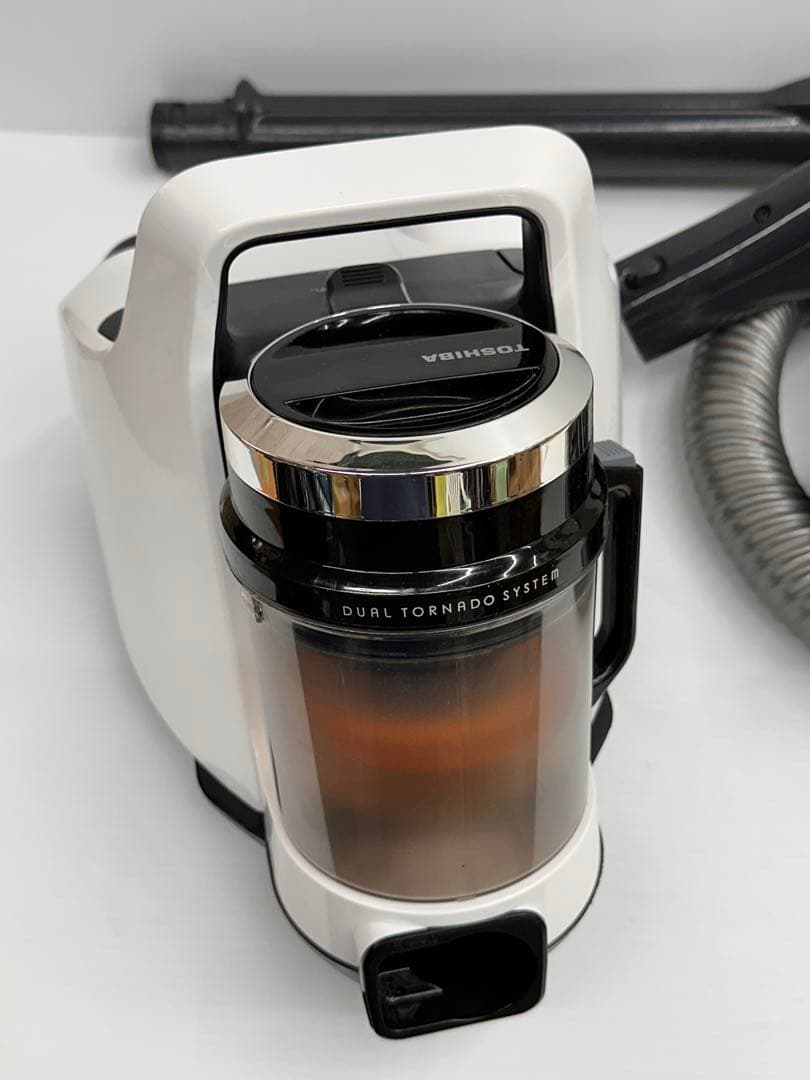 東芝　掃除機　2020年製　白　VC-C7A 本体　フルセット　中古　格安　良品