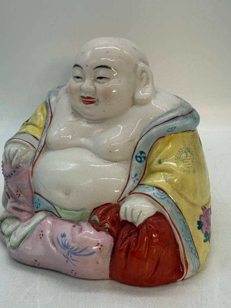 中国　景徳鎮製　色絵彌勒像　送料込み251222