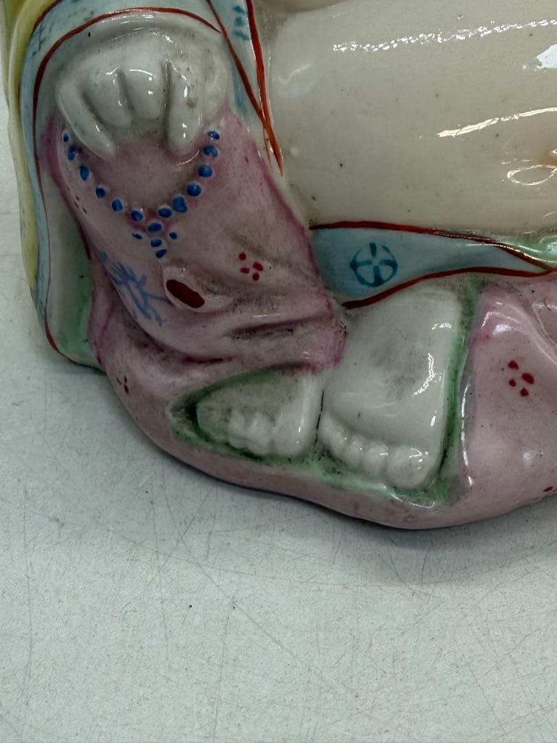 中国　景徳鎮製　色絵彌勒像　送料込み251222