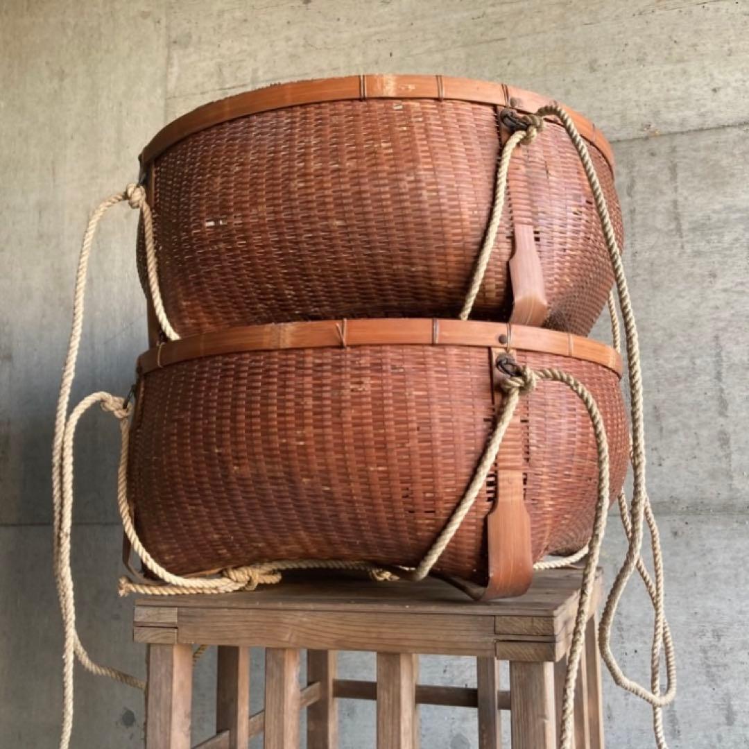 古い大きな竹籠 かご バスケット 大型 竹細工 鉄金具 2点 古道具 レトロ