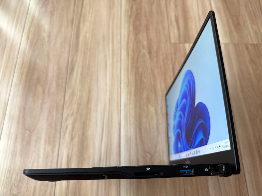 軽量853g第11世代 富士通LIFEBOOK U9311/F 8/256GB