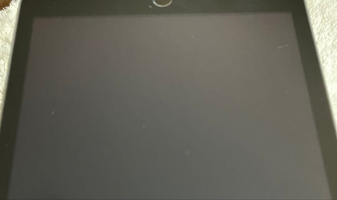 【完動品】iPad 第5世代 128GB SIMフリー 【すぐ発送】【付属品】