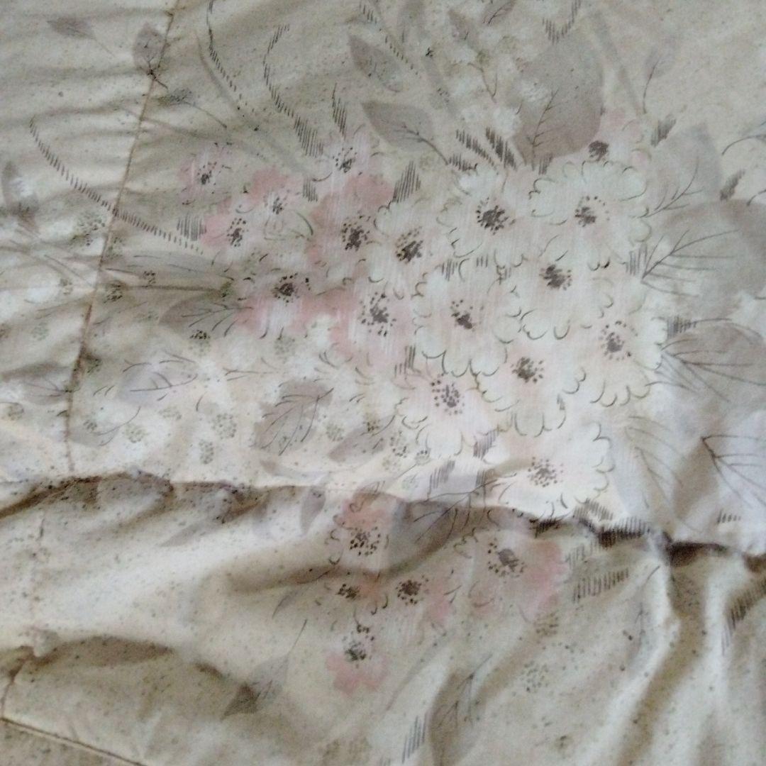 ヤングスワン　水鳥の羽毛　1,5kg入り　表地シルク20%　綿80%