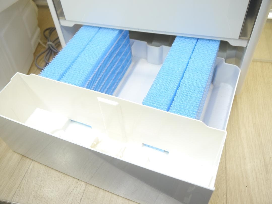 送料無料DE◆フィルター新品同様❤ダイニチ 加湿器 HD-243 ハイブリッド