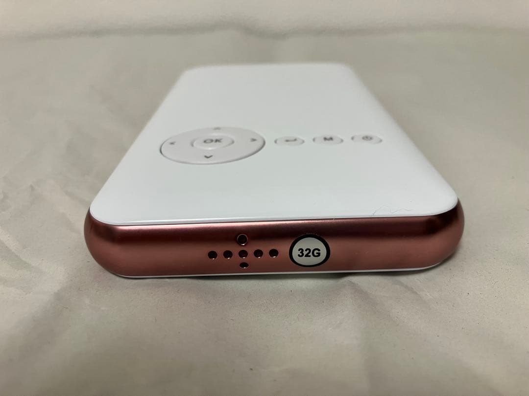 【カベーニ　プロジェクター】