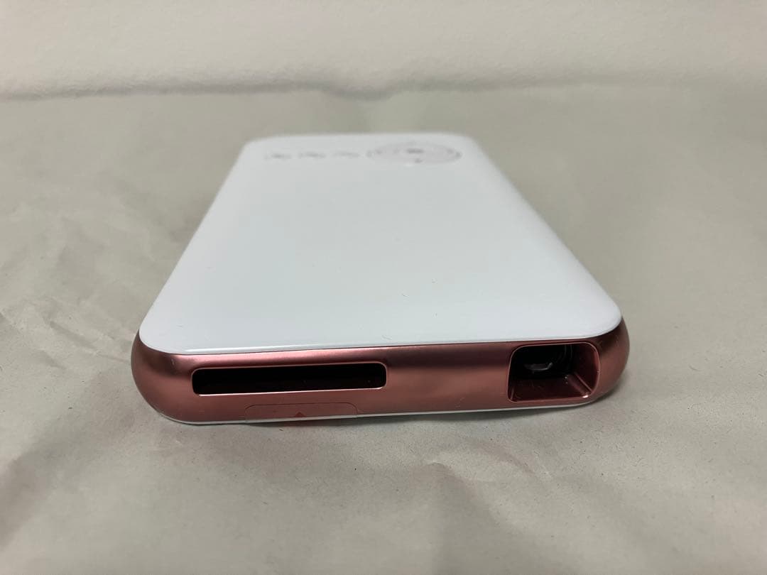 【カベーニ　プロジェクター】