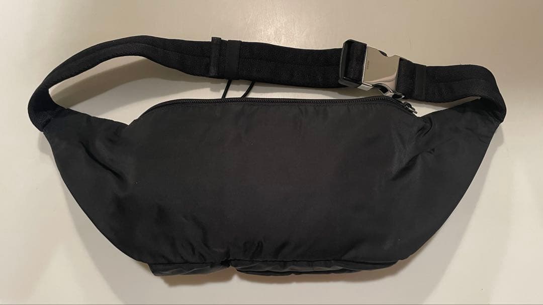 プラダ PRADA ウエストポーチ ボディバッグ ブラック 黒 ナイロン 美品