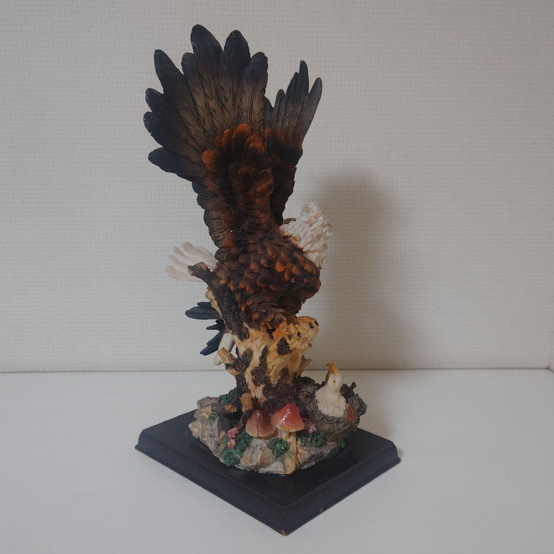 Bald Eagles フィギュリン 親子 ヒナ