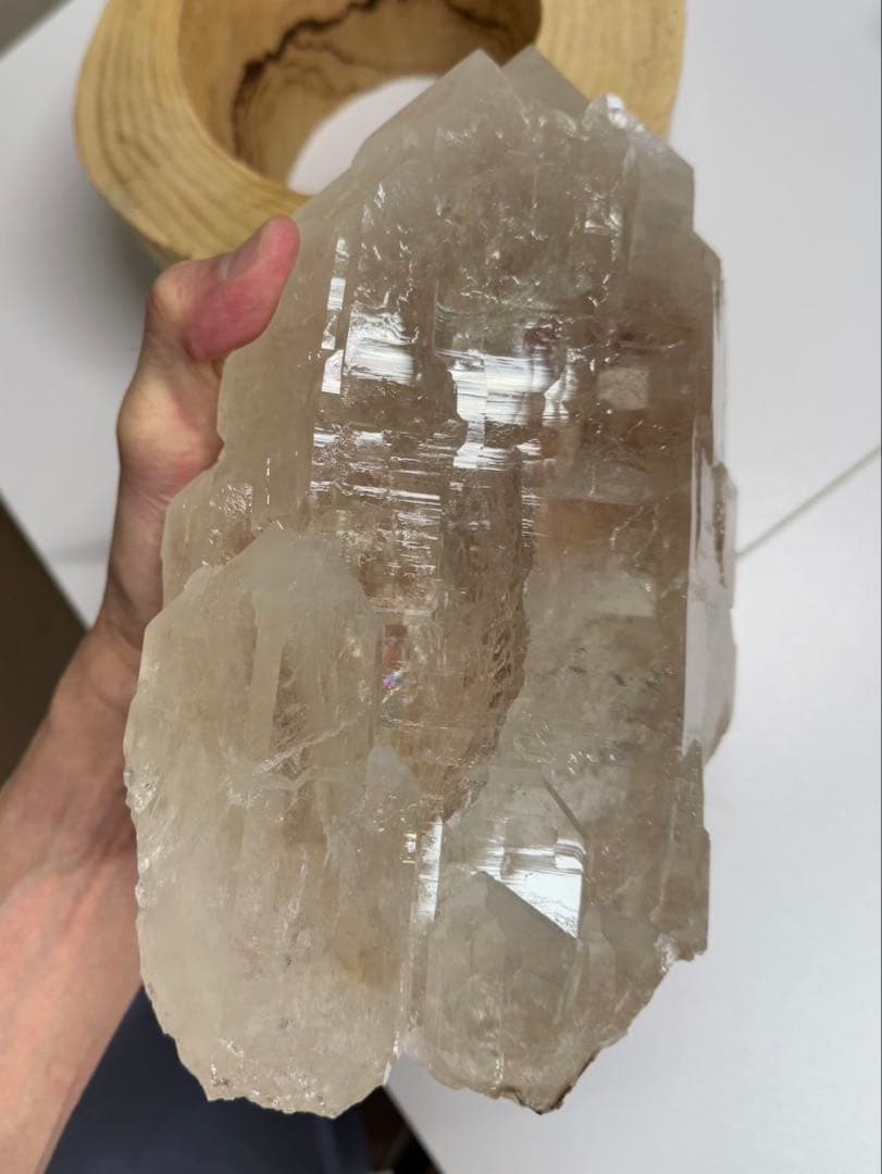 4.2kg特大水晶・虹入・オーラフレーム・ヒマラヤ スカルドゥ産カテドラル水晶