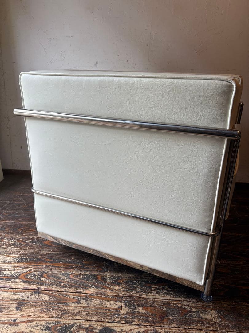 ル・コルビジェ ホワイトレザー リプロダクト1人掛けソファ デザイナーズ家具