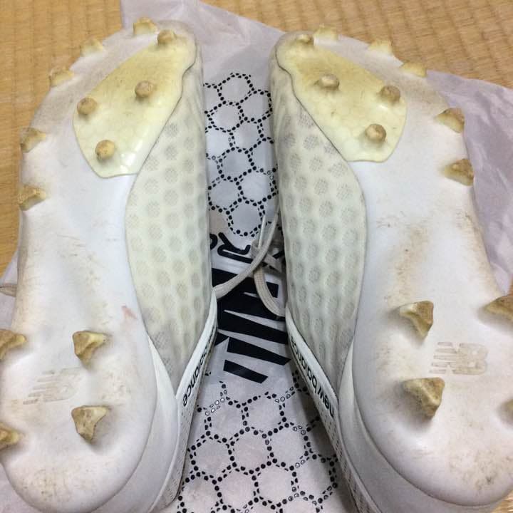 ニューバランス スパイク サッカー