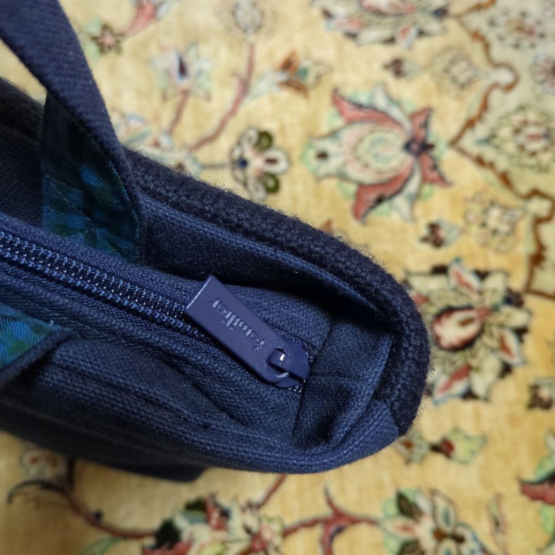 ファミリア、インターシャ編みバッグ 正規品、美品、連休セール