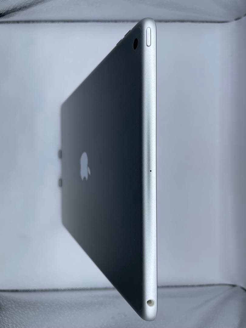 iPad 7世代 32GB 本体　バッテリー89％