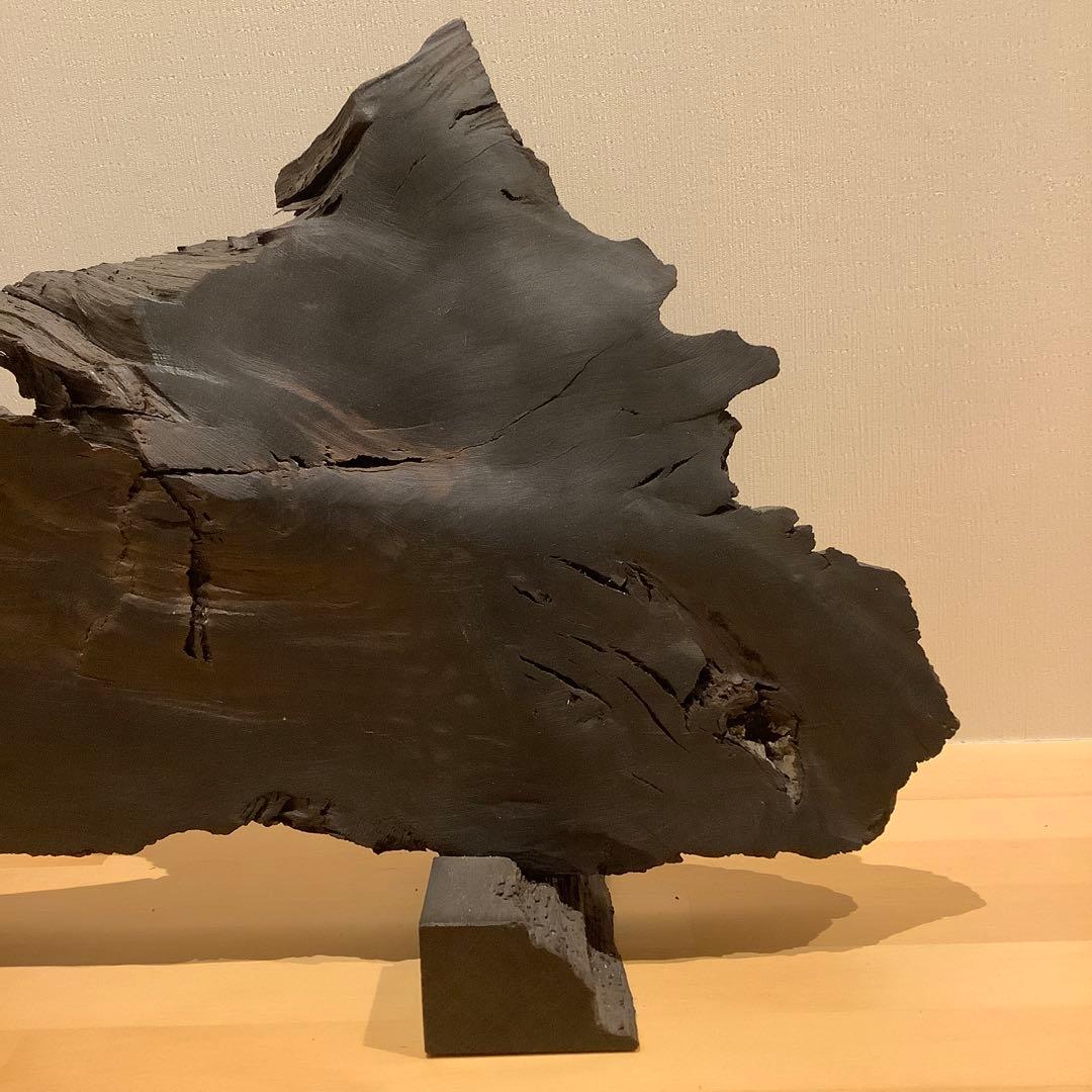 無垢材　ダークブラウン　木製置物