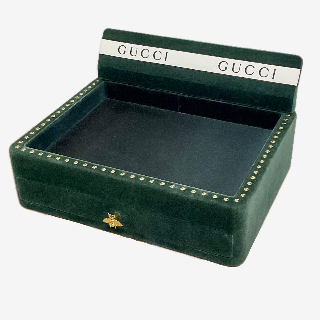 グッチ　雑貨　インテリア　グリーン　スエード　ビー　bee ベロア　小物入れ