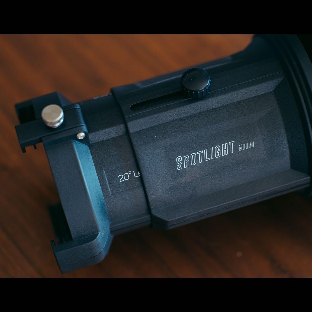 【値下げ】NEEWER SPOTLIGHT マウント 20° LS-39