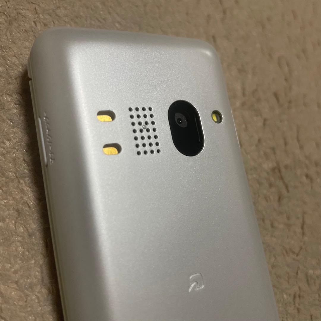 GRATINA 4G KYF31 白 ホワイト ガラケー SIMフリー 携帯電話
