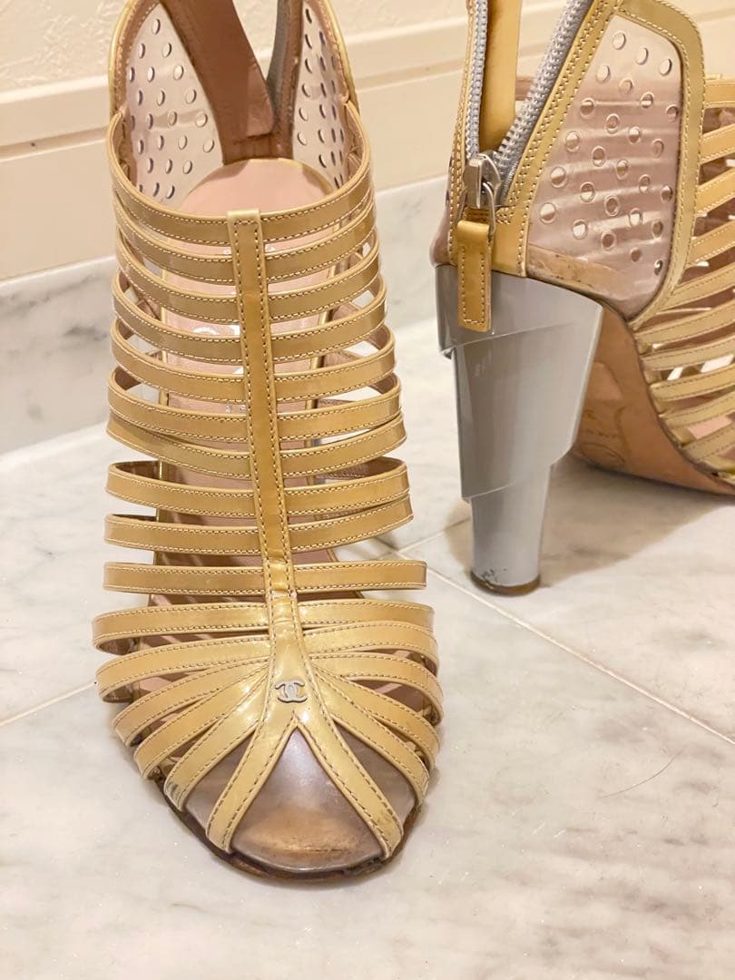 シャネル　サンダルブーティ　ゴールド