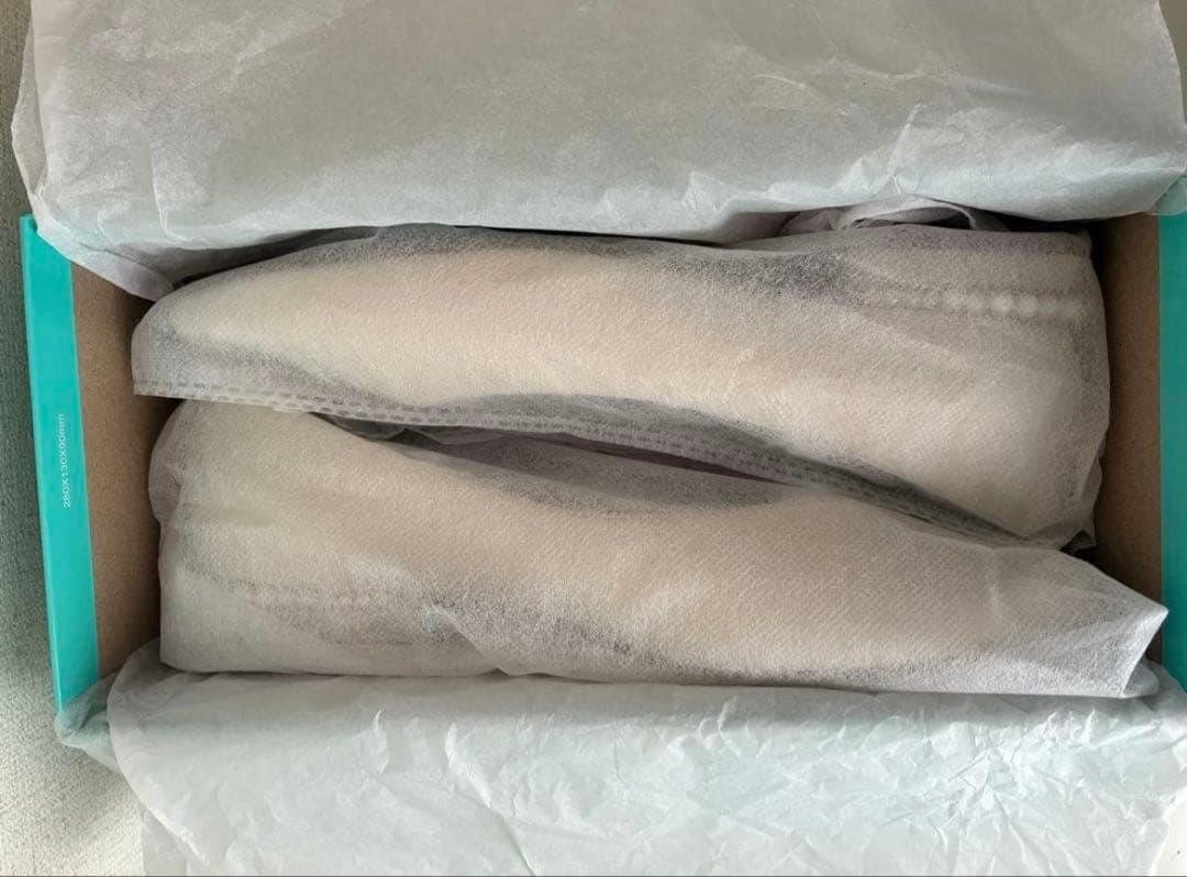 アルテミスバイダイアナ　パールヒール　Vカット フラットシューズ　アイボリー