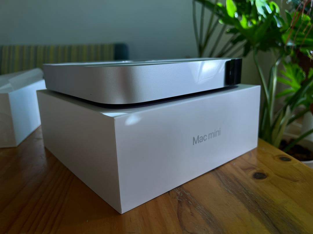 apple Mac mini M1　メモリ8GB：SSDストレージ256GB