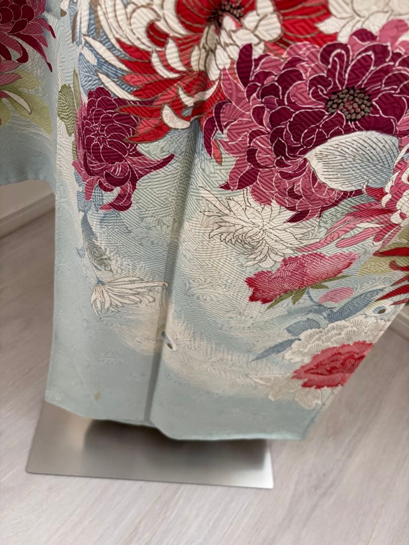 商品状態欄必須確認！新品　正絹振袖フルセット　牡丹•菊調　淡い青色 花柄