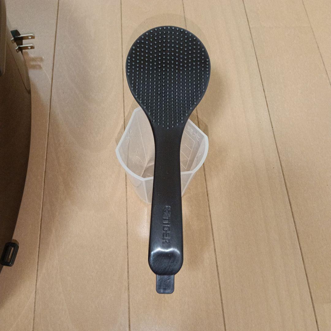 24年製 タイガー IH炊飯器 JPW-D100