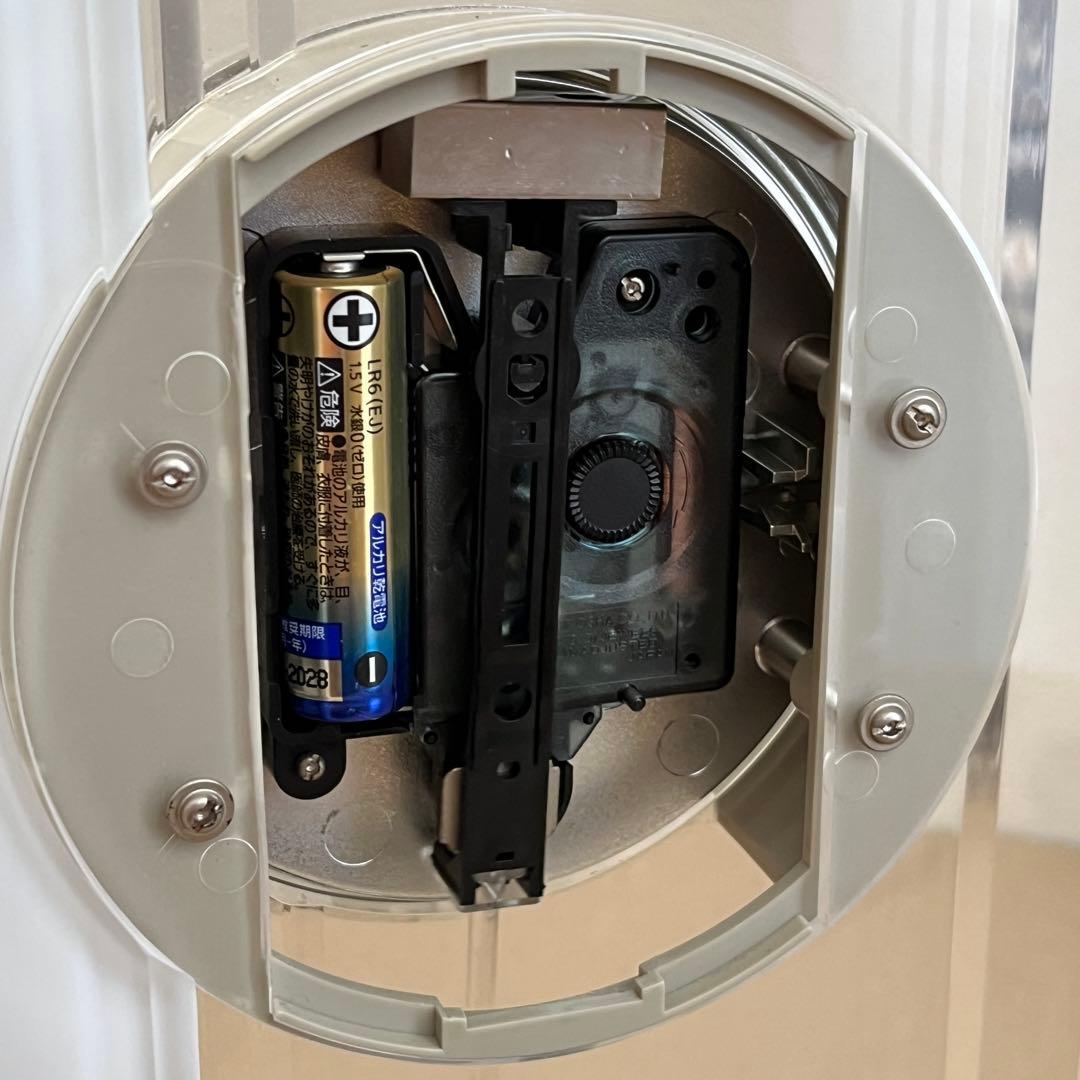 SEIKO 振り子置時計 クォーツ モダンデザイン　レトロ