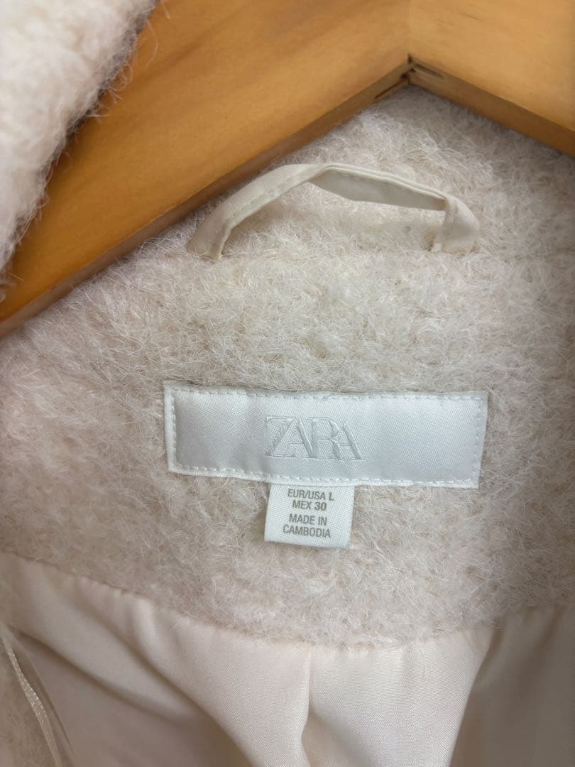 【ZARA】ブークレダブルブレストミディ丈コート Lサイズ