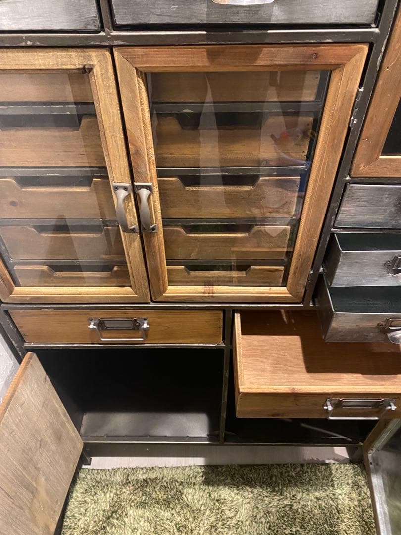 キャビネットラック　ブリキ　アンティーク調　レトロ調　棚