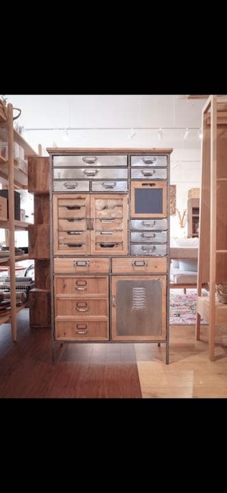 キャビネットラック　ブリキ　アンティーク調　レトロ調　棚