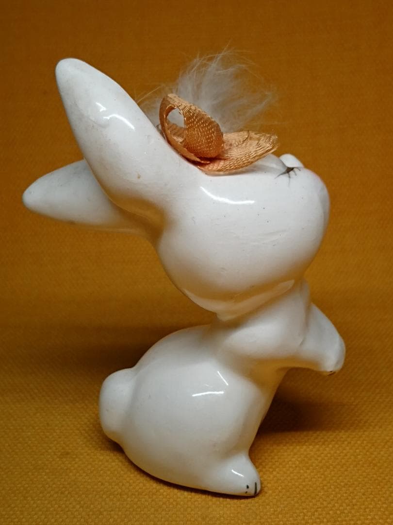 ねこ　うさぎ　人形　陶器　置物　インテリア　工芸品　美術品　A2527