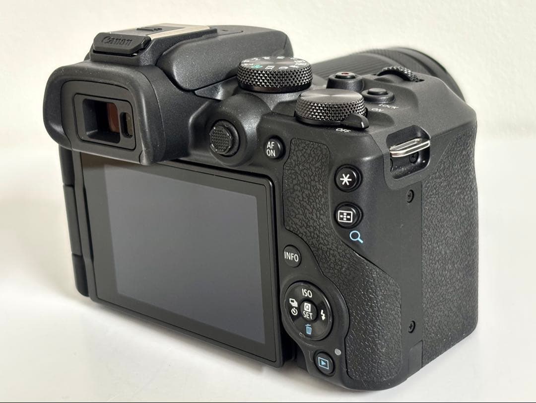 【美品】Canon EOS R10 RF-S 18-150mm f3.5-6.3