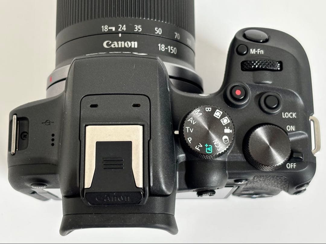 【美品】Canon EOS R10 RF-S 18-150mm f3.5-6.3