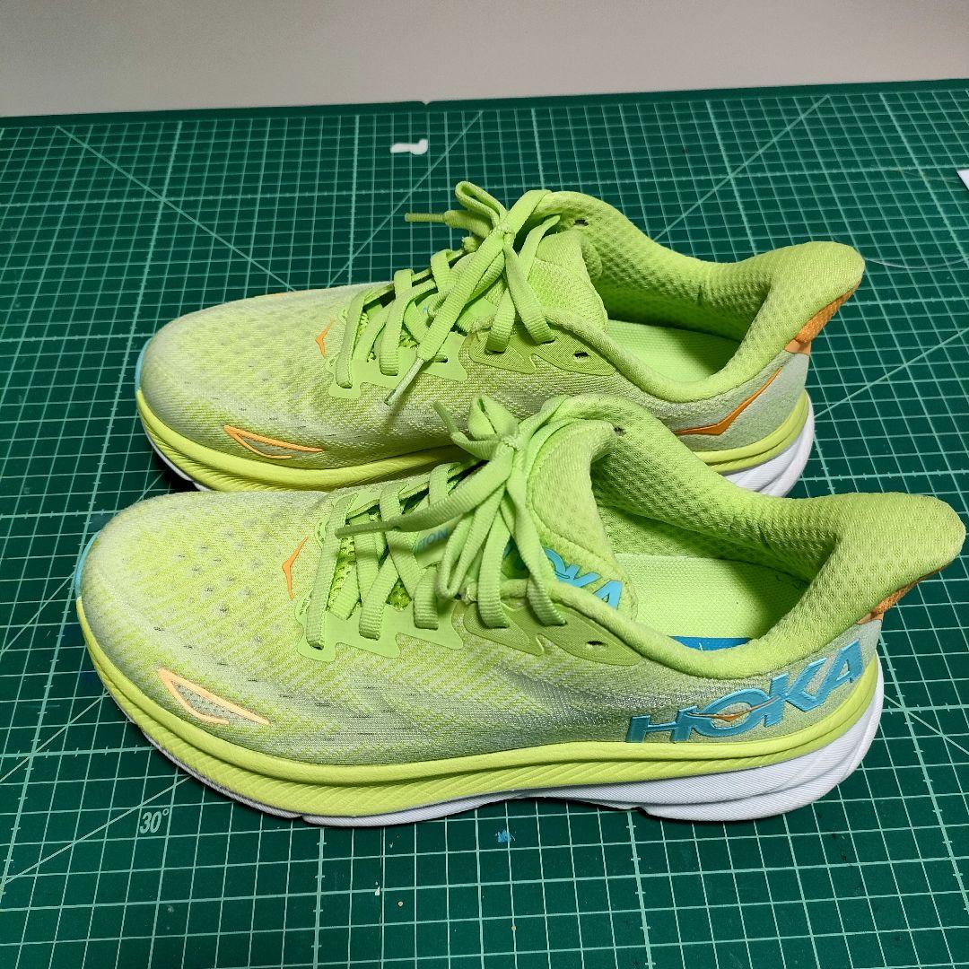 ホカオネオネ HOKA CLIFTON9 ランニングシューズ 23cm