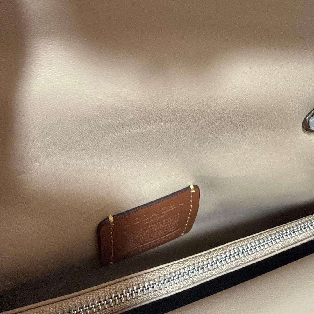 COACH キルティングショルダーバッグ ベージュ26cm