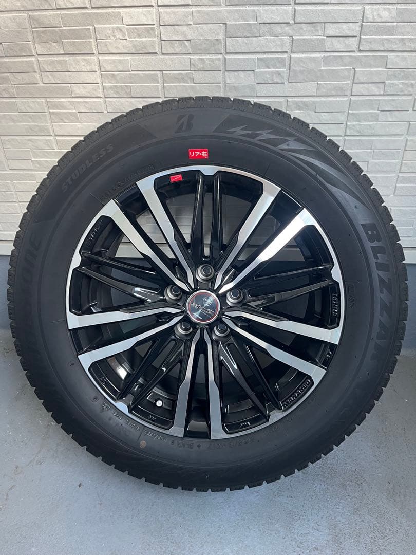 【フラワーボックス】アルファード30系 17インチ スタッドレス