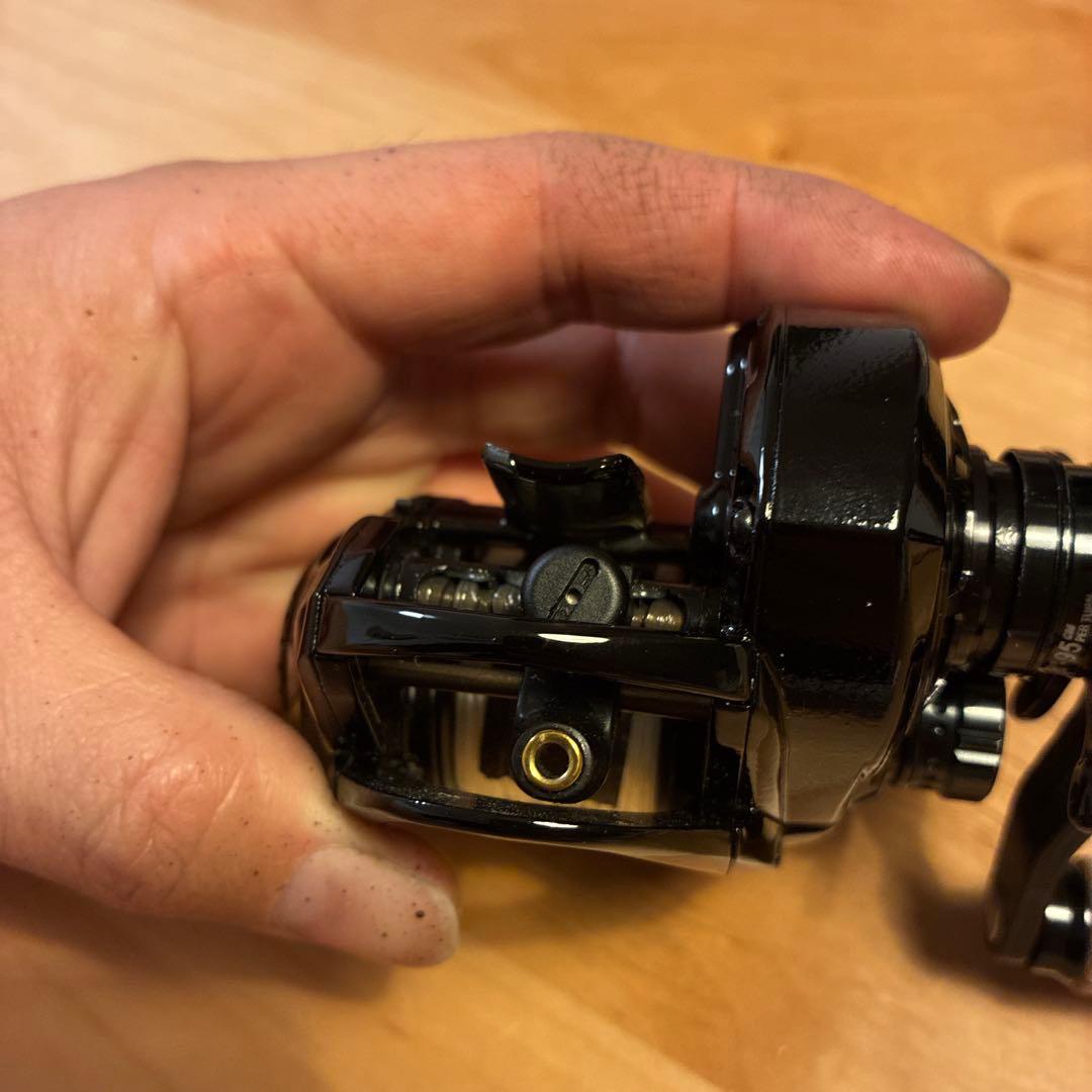 ABU ゼノンビースト9 アブ　塗装品　ジャンク