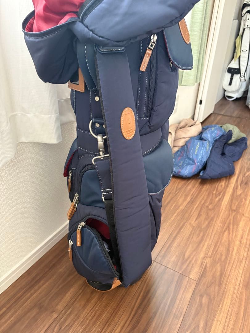 オノフ　ネイビーゴルフバッグ・キャディバッグ　レディース、メンズも