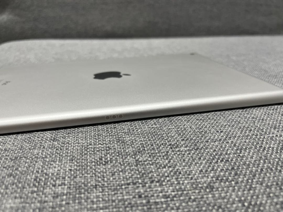 Apple iPad 第9世代 Wi‑Fiモデル 64GB シルバー本体