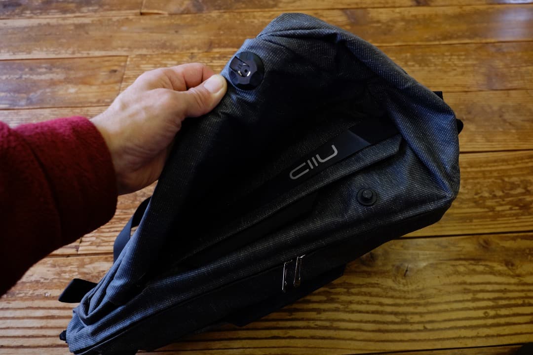 バッグ NIID CACHE