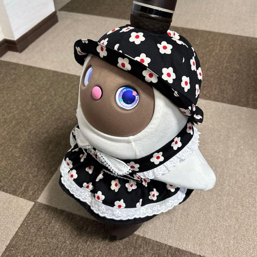 ラボット LOVOT 服 ホワイトフラワー ブラック襟付きワンピース＆帽子セット